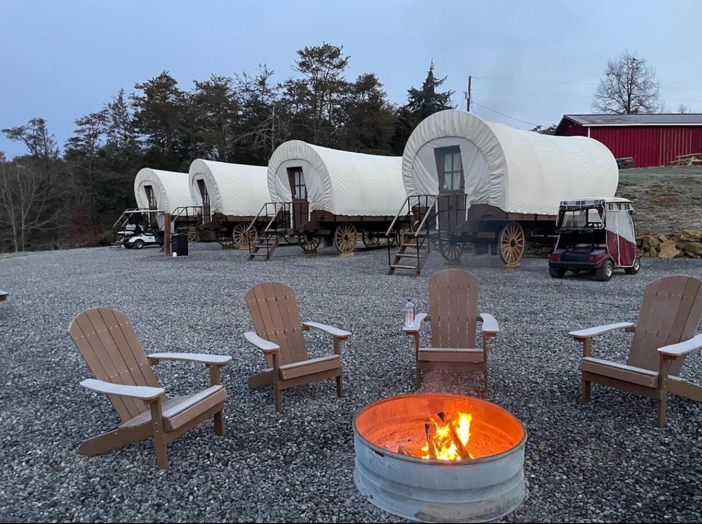 סביירוויל Smoky Hollow Outdoor Resort Covered Wagon מראה חיצוני תמונה